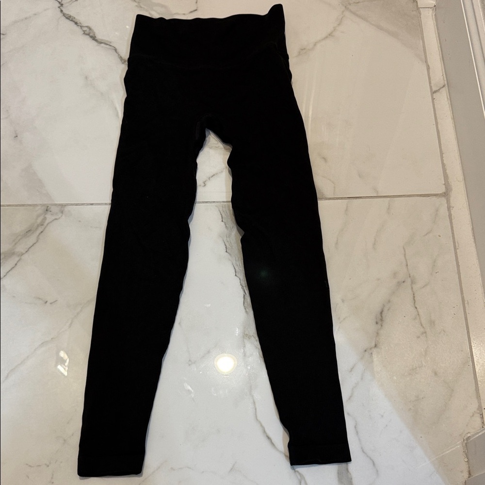 Women’s black Victoria's Secret Classic Black Leggings size xs nwot